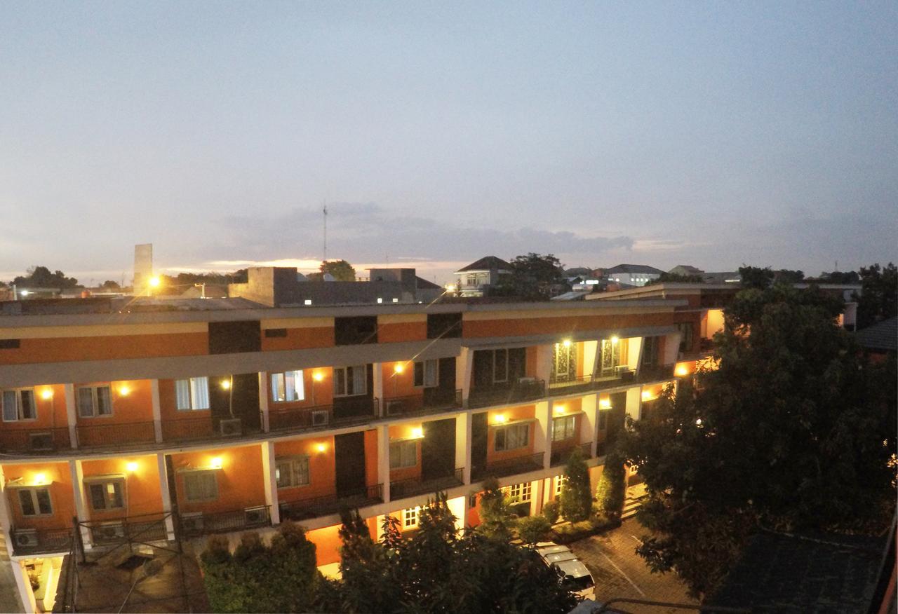 Hotel Grand Orri Susukan Bagian luar foto